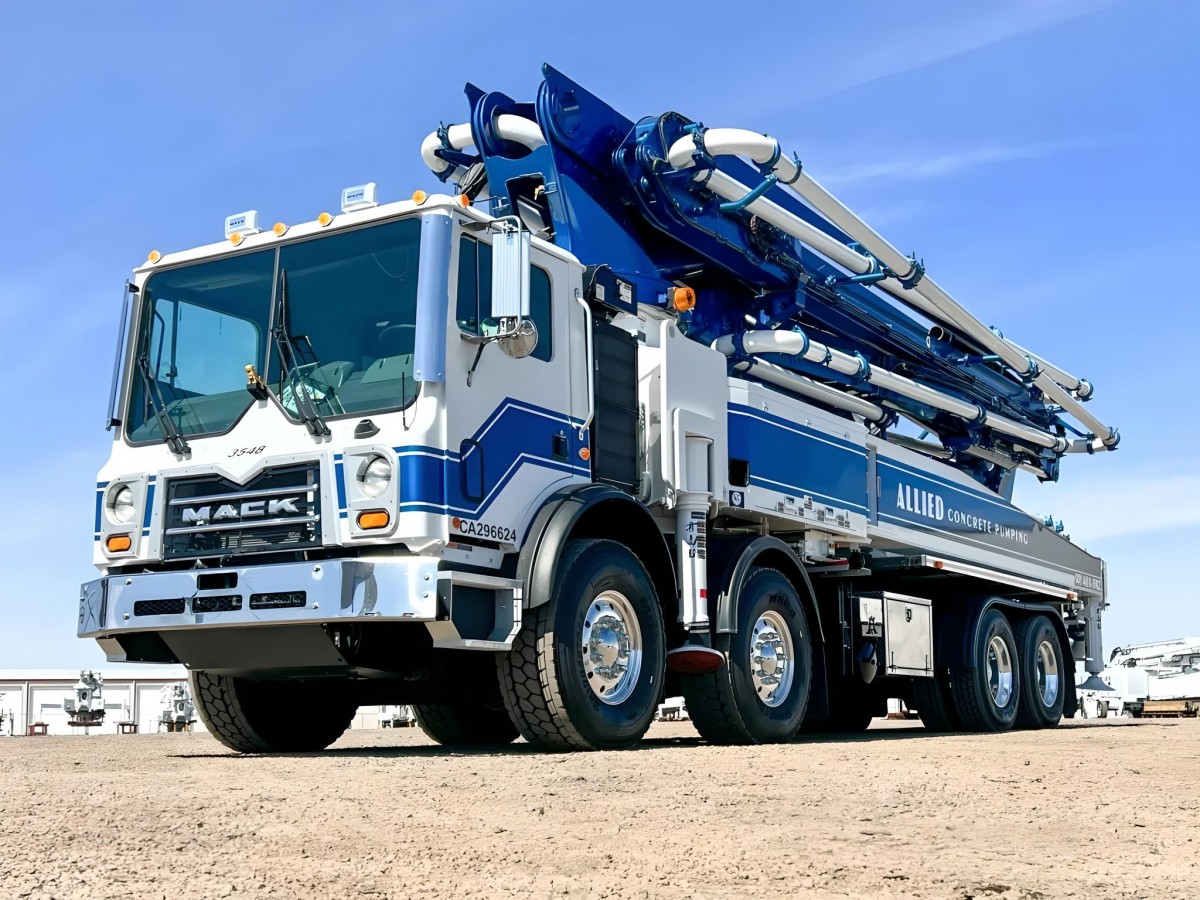 ماشین پمپ بتن (Concrete Pump Truck)